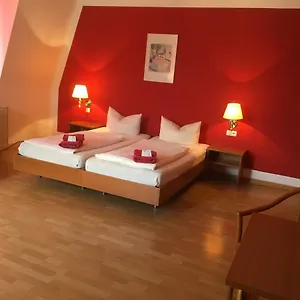 & Nolift Hotel